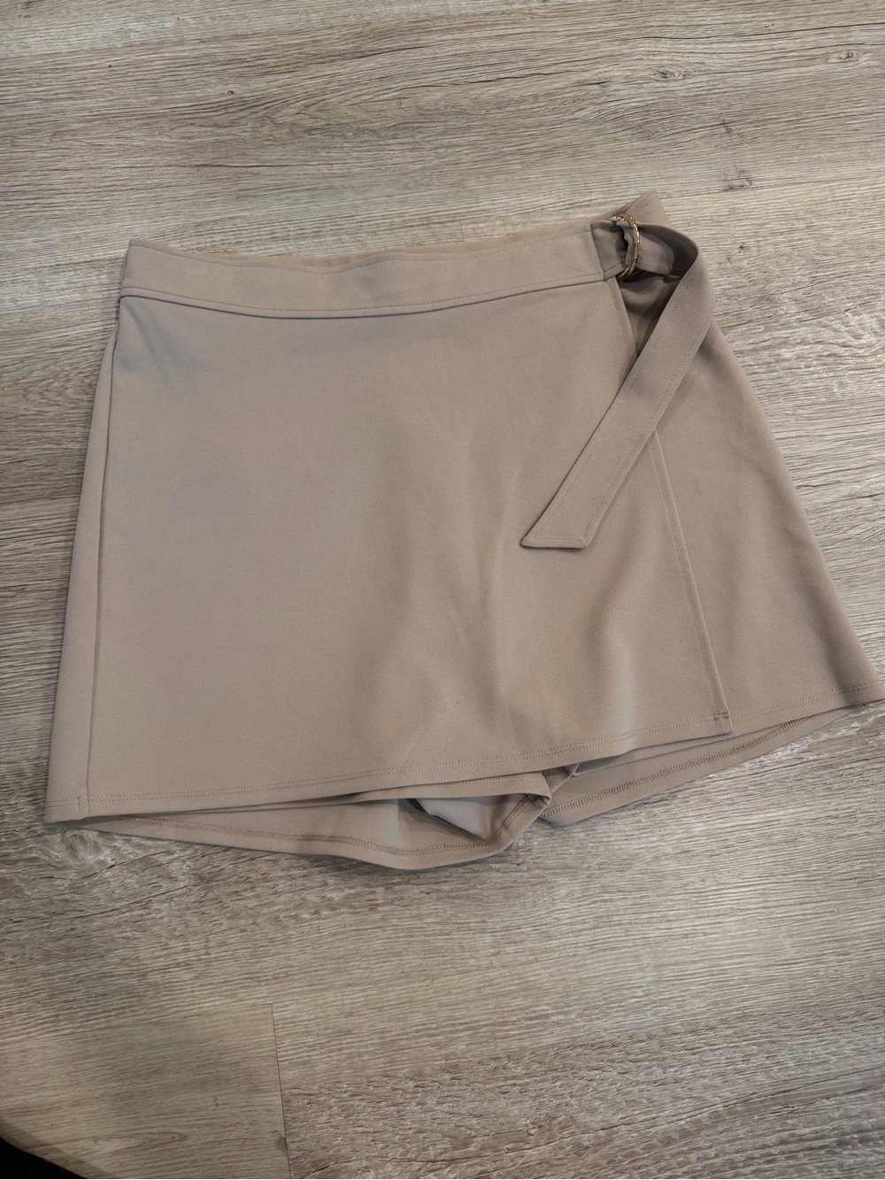 H&M Beige Wrap Skort with Buckle Detail Women’s Size Large